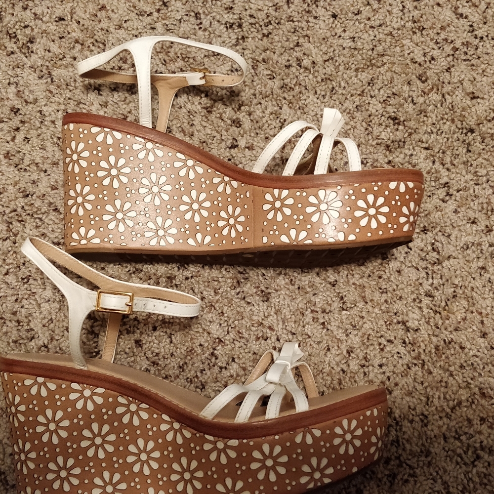 Kate Spade floral leather platform sandals size 10